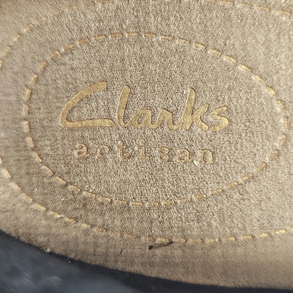 Clarks Artisan Women’s Size 7M Black Cap Toe Low Heel Dress Shoes Comfort Flats - Picture 6 of 8